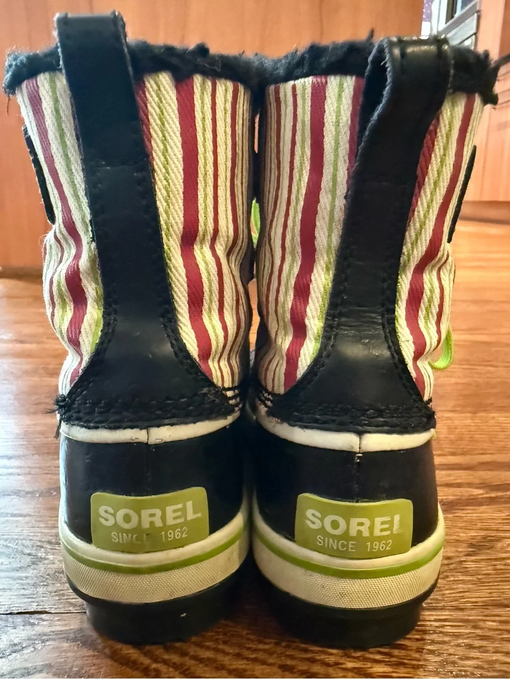 Sorel Tivoli Striped Winter Boots Sz 1